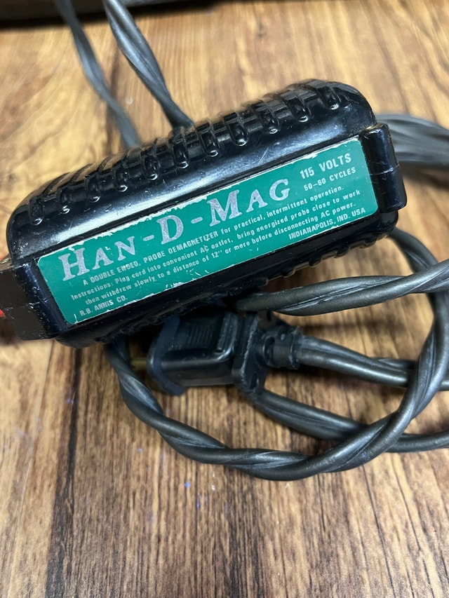 Han-D-Mag double ended probe demagnetizer