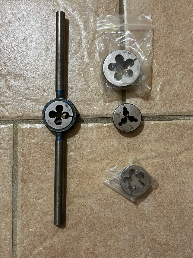 Thread Die Lot of 4 Plus Handle