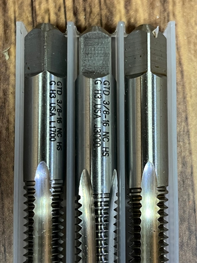 Greenfield 9/8 16 NC H9 Tap Set Tools for Machinists - photo 3