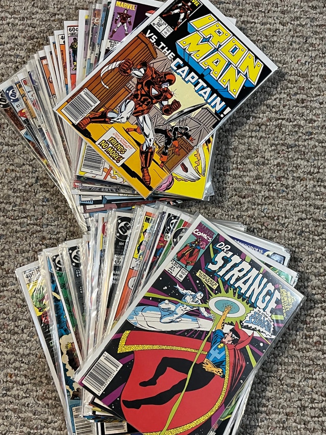 Marvel and DC Comic Books 39 Newsstands