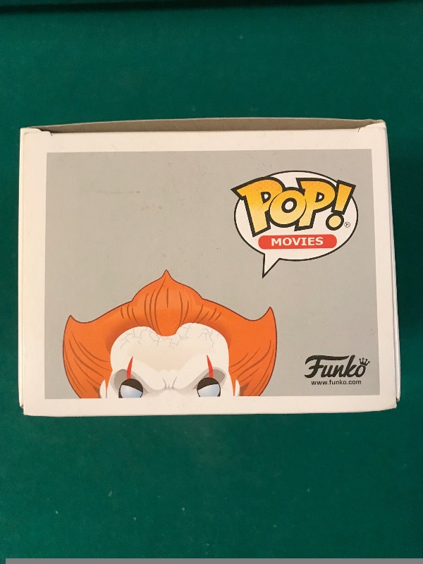 Funko Pop Pennywise With Boat #472 IT Movie - photo 5