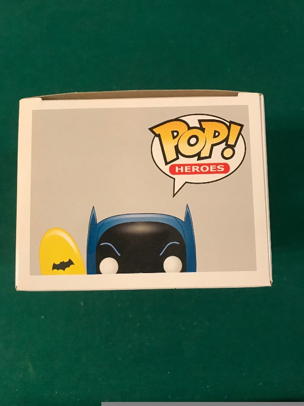 Funko Pop Surf's Up! Batman #133 DC Comics - photo 5
