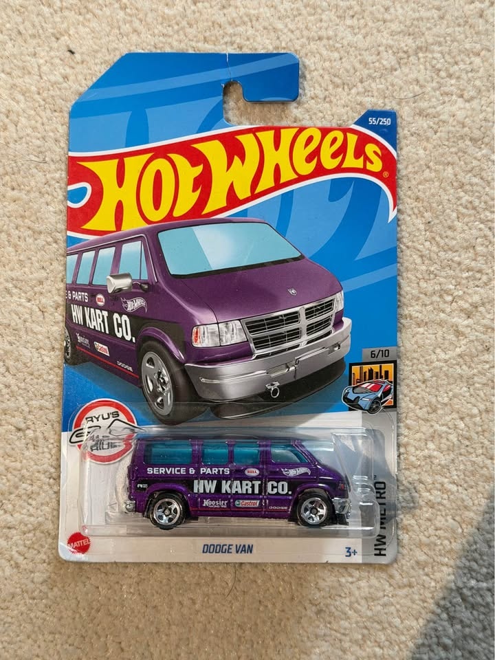Hot Wheels: Purple Dodge Van