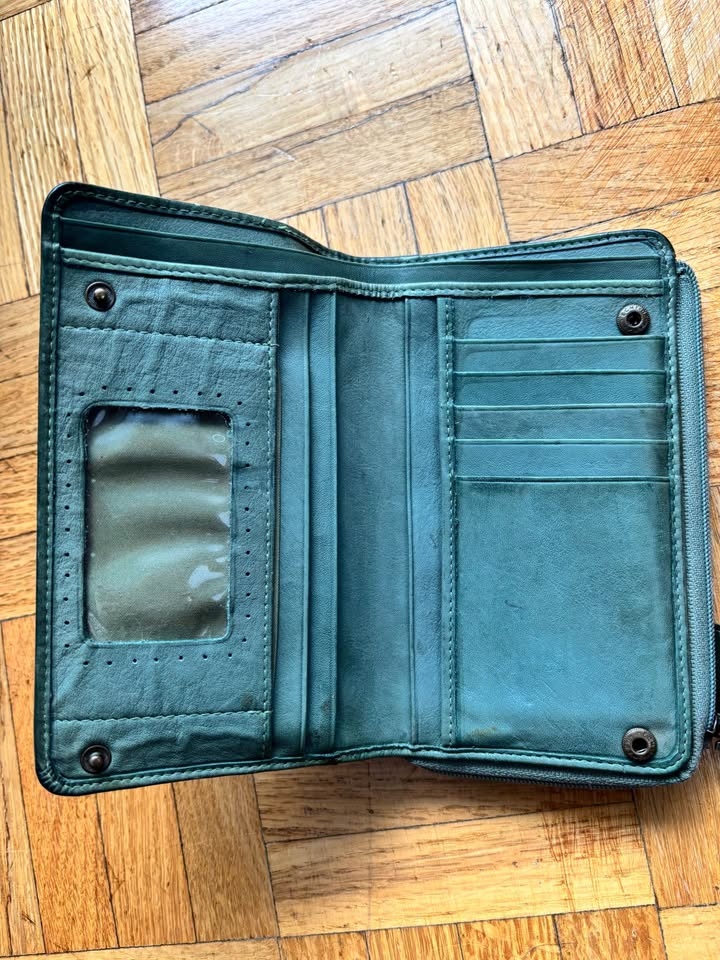 Jade green women’s Wallet 🥕 - photo 3