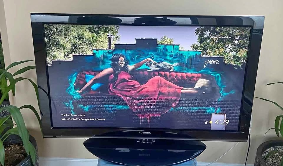 Toshiba 42" TV with remote
