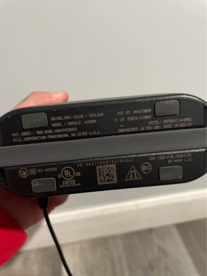 Bose soundlink color Bluetooth speaker! - photo 3