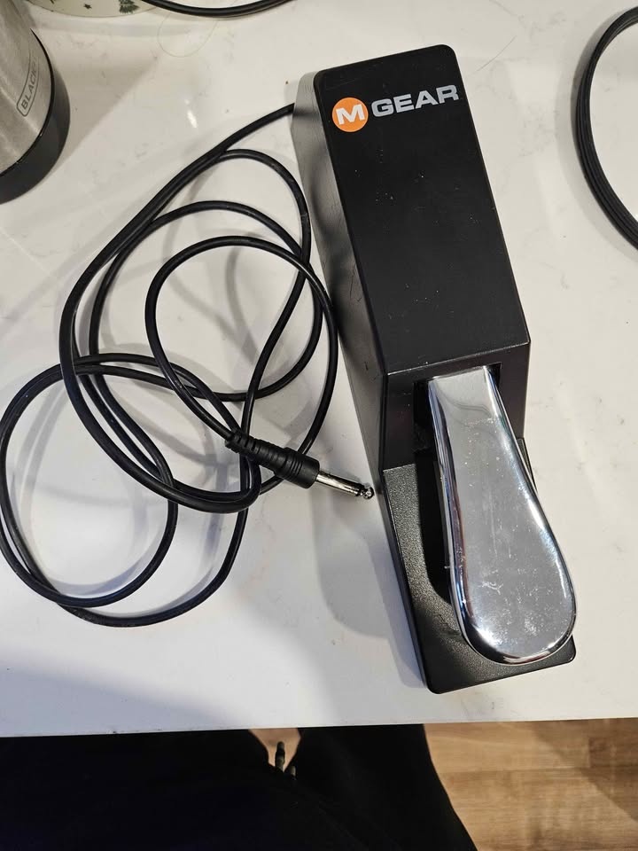 M-Gear Universal Piano / Keyboard Sustain Pedal - photo 2