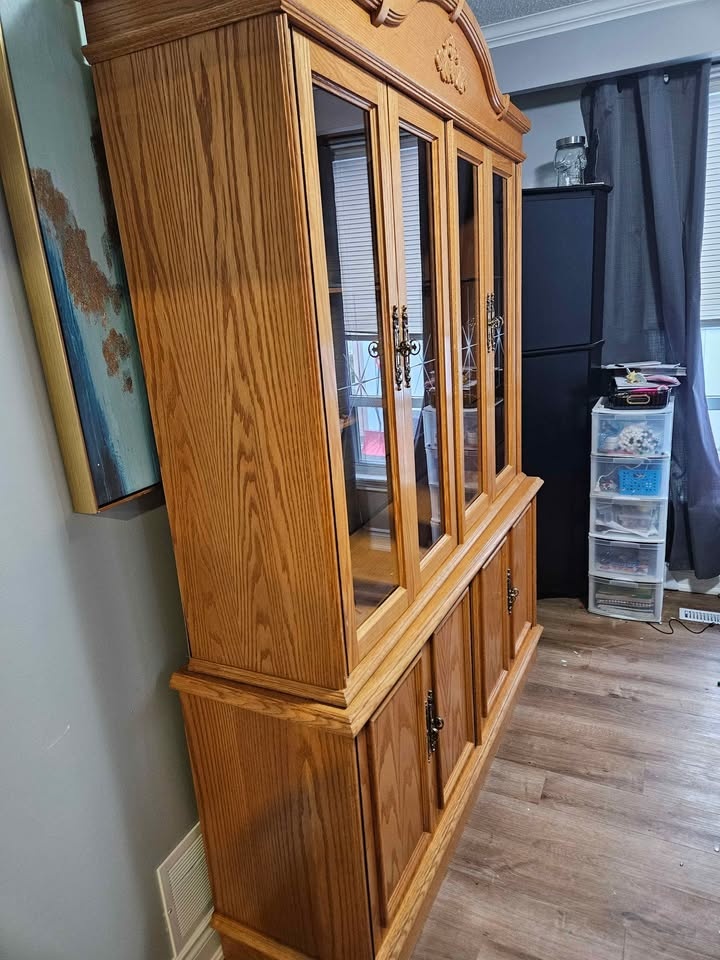 Solid Oak Lighted China Cabinet / Display Hutch - photo 5