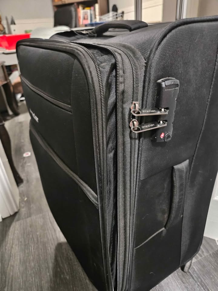 Tracker Rolling Suitcase – TSA Lock – New w/ Tags - photo 4