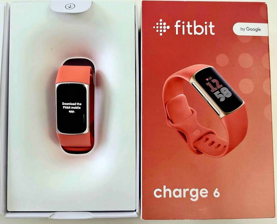 FITBIT FITNESS TRACKER Charge 6 + Bands & Accessories