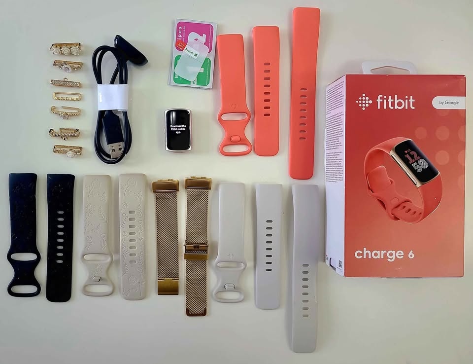 FITBIT FITNESS TRACKER Charge 6 + Bands & Accessories - photo 2
