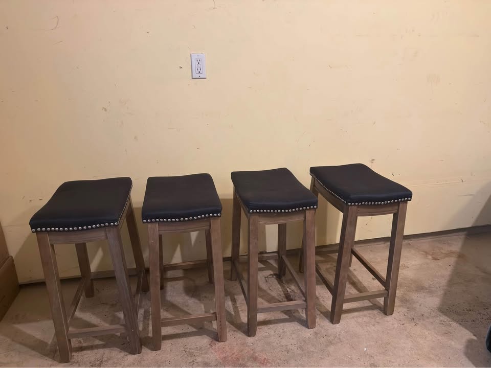 Bar Stools – Set of 4