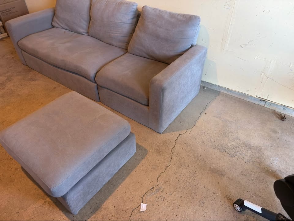 Modern Gray Sectional Sofa with Chaise – Clean & Comfortable - C - photo 4