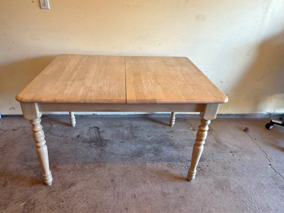 Solid Wood Extendable Dining Table – Seats 4–6 - CASH ONLY!