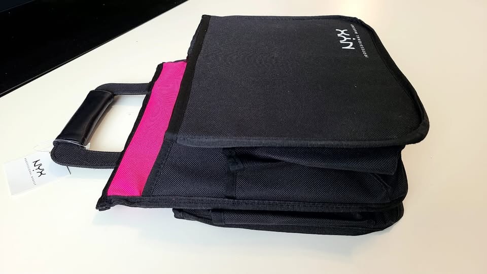 NYX Cosmetics Bag - photo 5