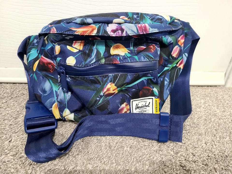 HERSCHEL Floral Bag