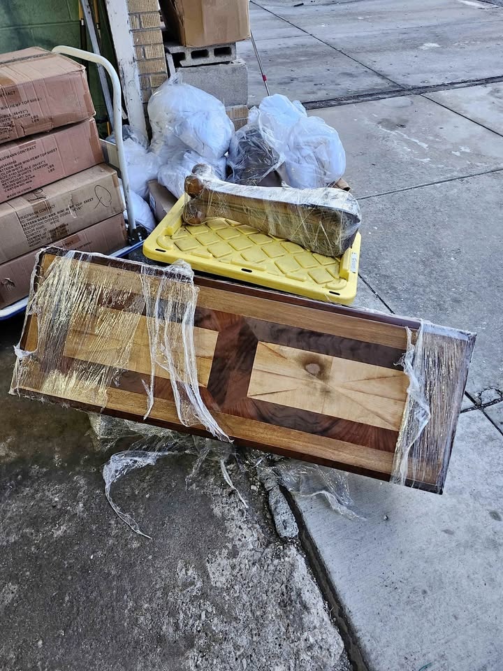 Mesa de centro de madera en excelente estado