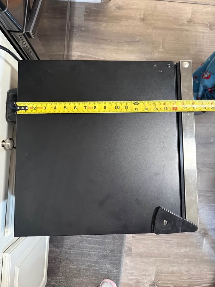 Danby 3.1 cubic mini refrigerator - photo 5