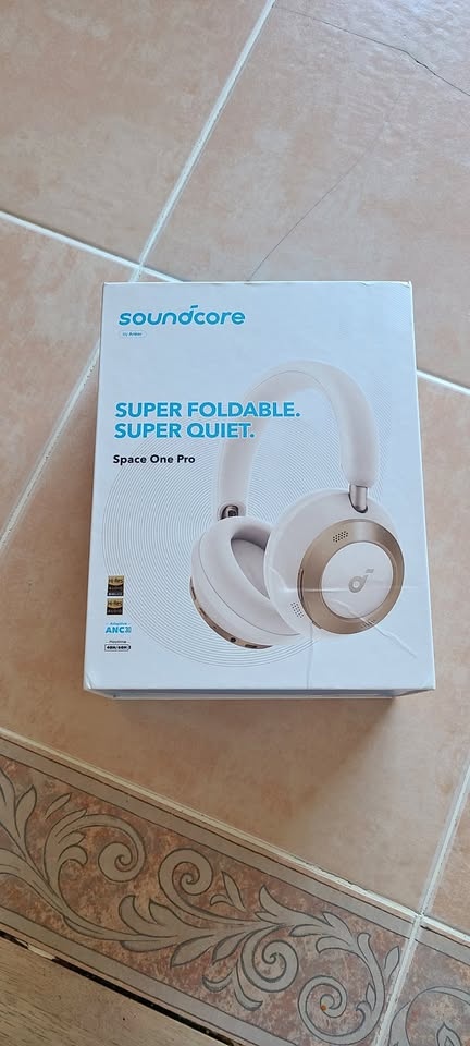 Soundcore Space One Pro