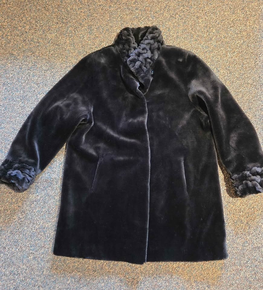 Black Faux Fur Coat - photo 2