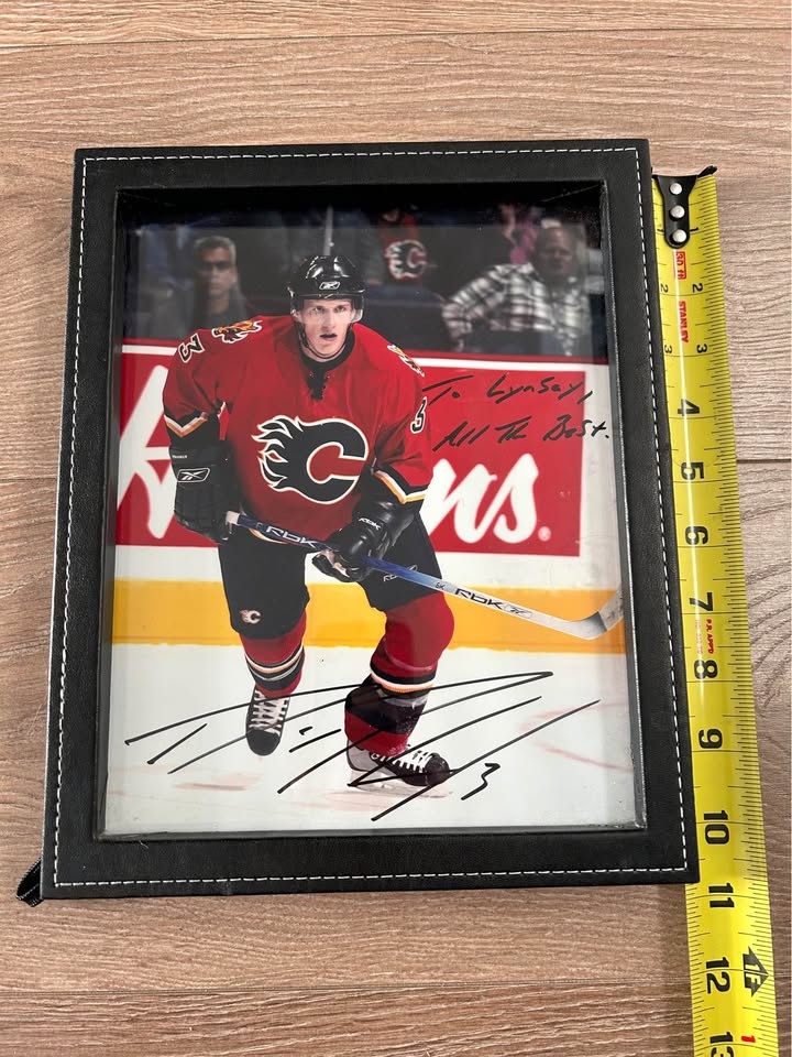 Autographed Calgary Flames Photo – Premium Collector’s Piece - photo 4