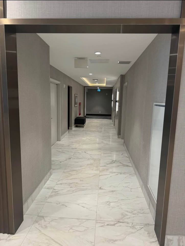 1 Bed 2 Baths - Apartment - photo 4