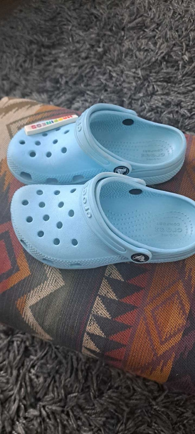 Kids Crocs - size C12 - photo 3