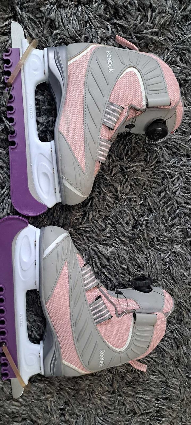 Girls Ice Skates