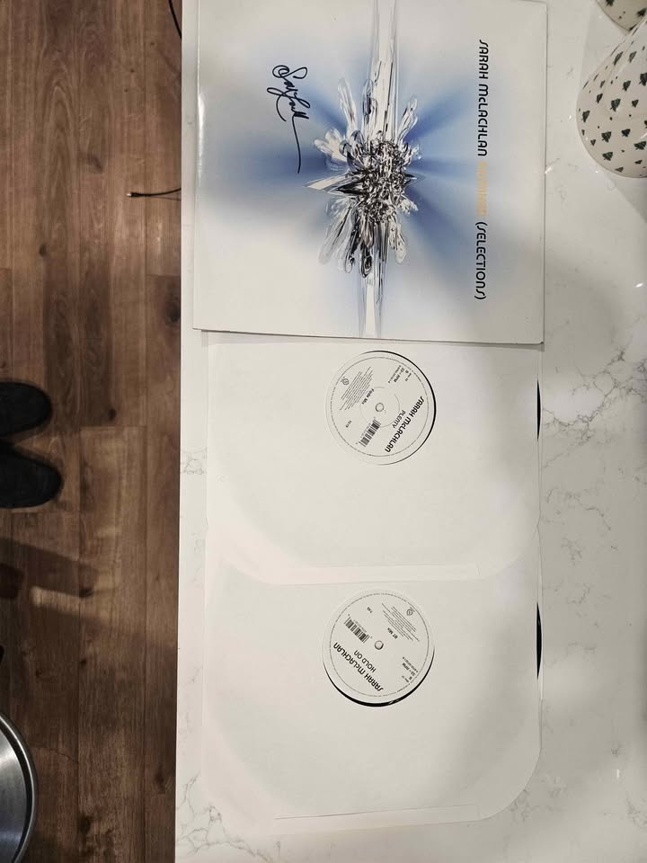 Sarah McLachlan SIGNED Remixed Vinyl LP - photo 3