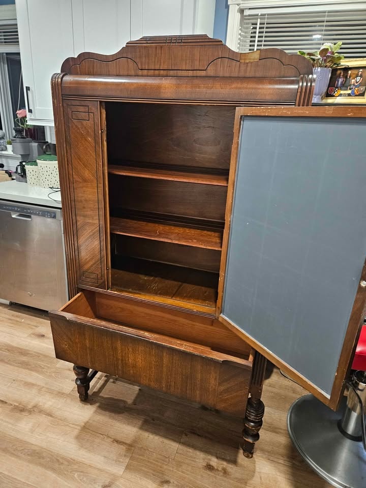 Antique Wardrobe Cabinet with Mirror – Solid Wood (c.1900–1920) - photo 2