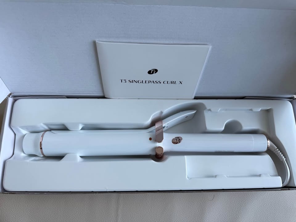 T3 SinglePass Curl 1.5” Ceramic Curling Iron – Open Box - photo 2