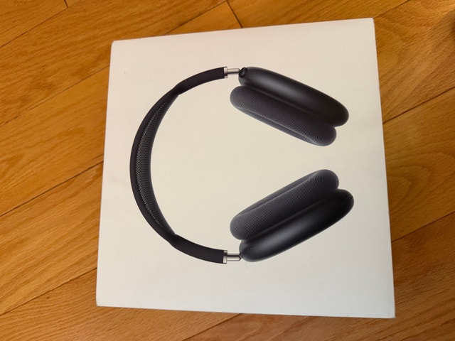 Apple Airpod Max Headphones - Midnight