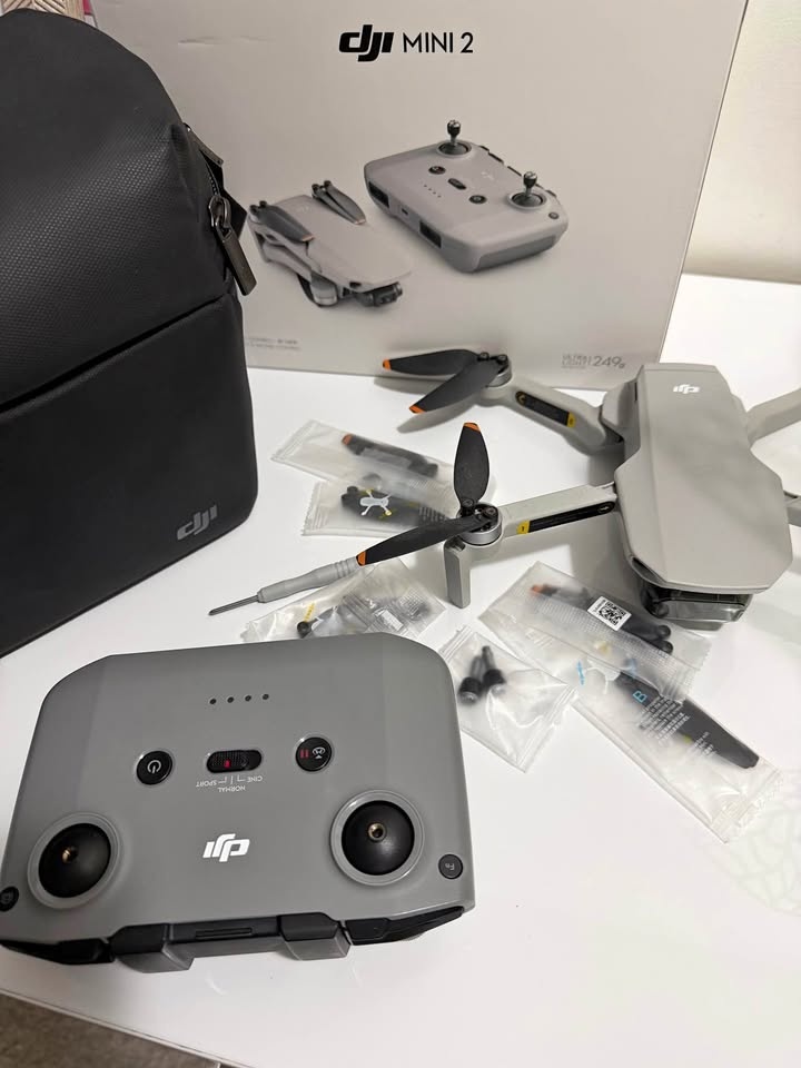 DJI Mini 2 Fly More Combo