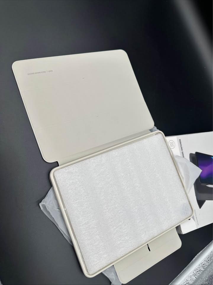 ESR Rebound Series Hybrid Case for iPad Pro 13" - photo 4