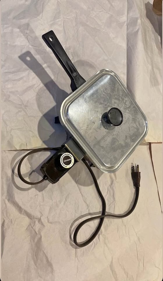 Vintage Toastess Electric Frying Pan / Skillet