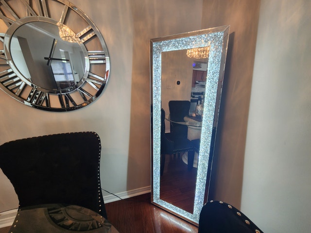Decorative Crystal Framed Wall Mirror