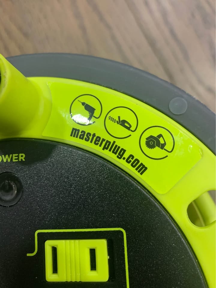 Masterplug Retractable Extension Cord, 40 ft - photo 4