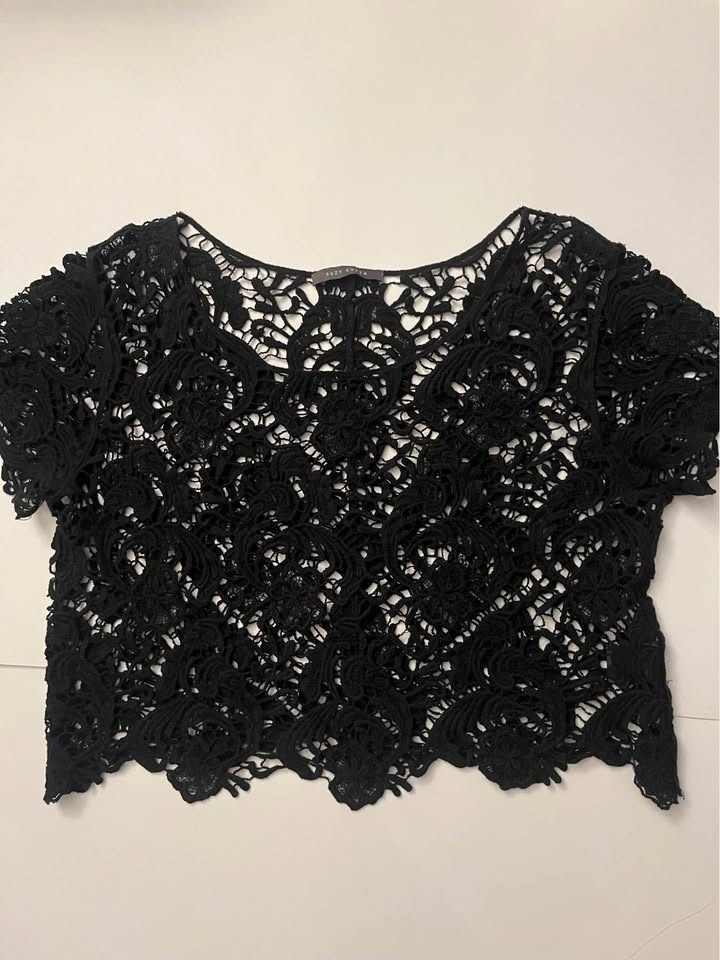 Black Lace Cropped Shirt