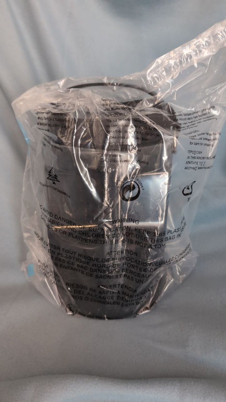 Brand new 95oz Travel Dog Water Bowl Dispenser w/Pull-Out Dish - photo 4