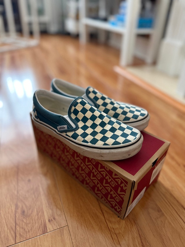VANS Classic Slip-On shoes (Men US 5) (Used) - photo 2