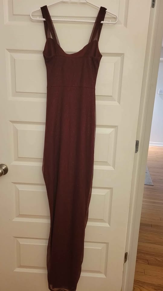 Burgundy Glitter Prom Dress – Elegant, Like New (Worn Once) - photo 2