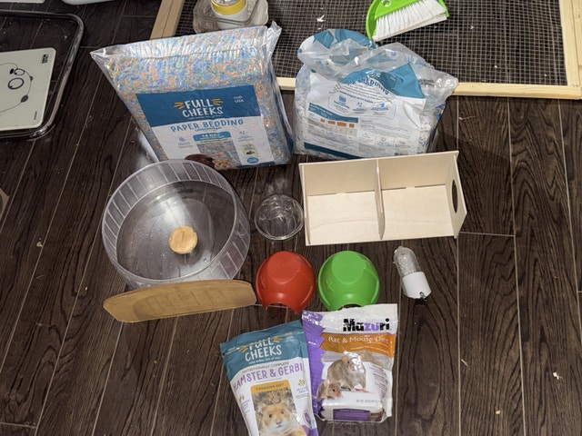 Hamster Cage, Accessories, Bedding, and Food - photo 2