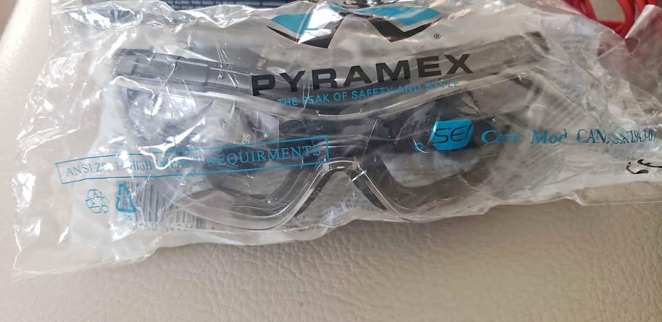 V3G Pyramex Safety Glasses🥕