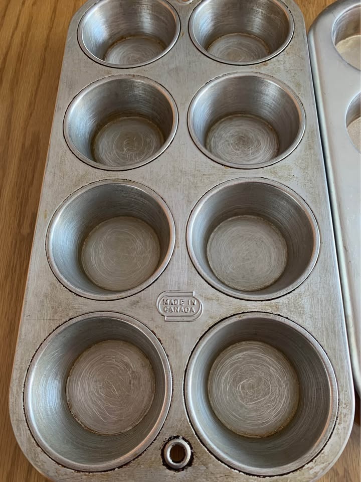 Aluminum Muffin Pans - Both for $10 - photo 4