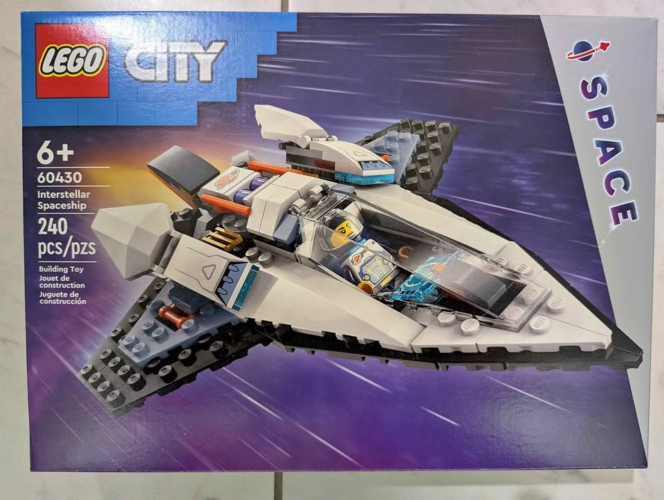 LEGO City 60430 Interstellar Spaceship