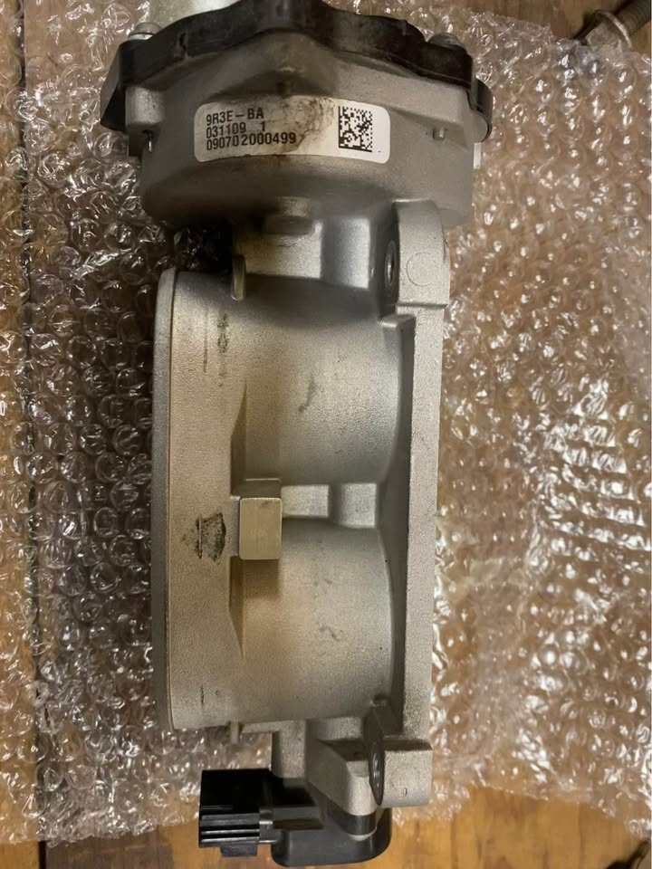 Ford Mustang Exhaust Manifolds & Throttle Body - photo 3