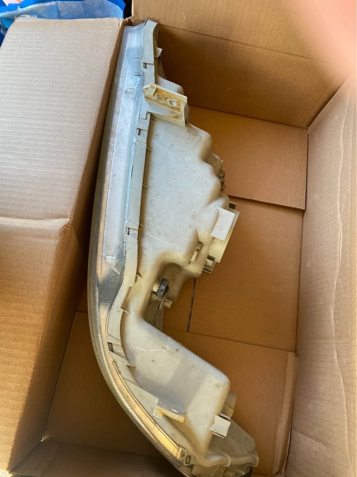 Honda Odyssey Headlights - photo 2