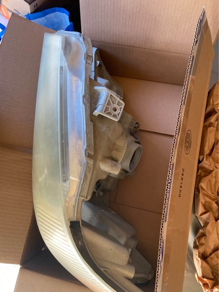 Honda Odyssey Headlights - photo 4