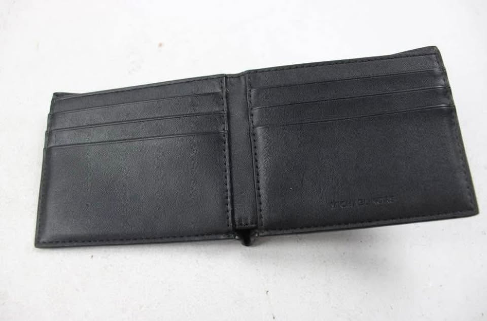 Michael Kors Wallet - photo 3