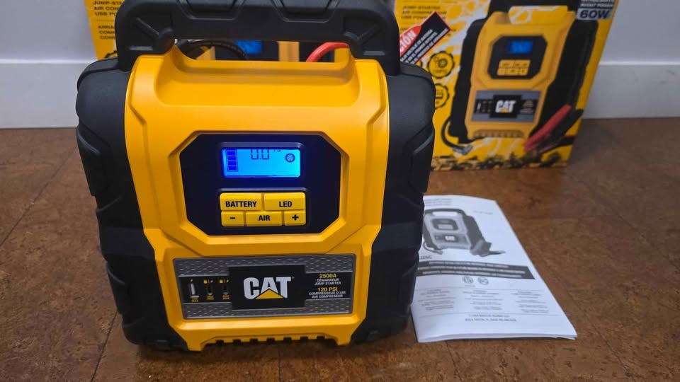 CAT 4 in 1 Jump Starter/Tire Inflator/Light/Power Bank - photo 2